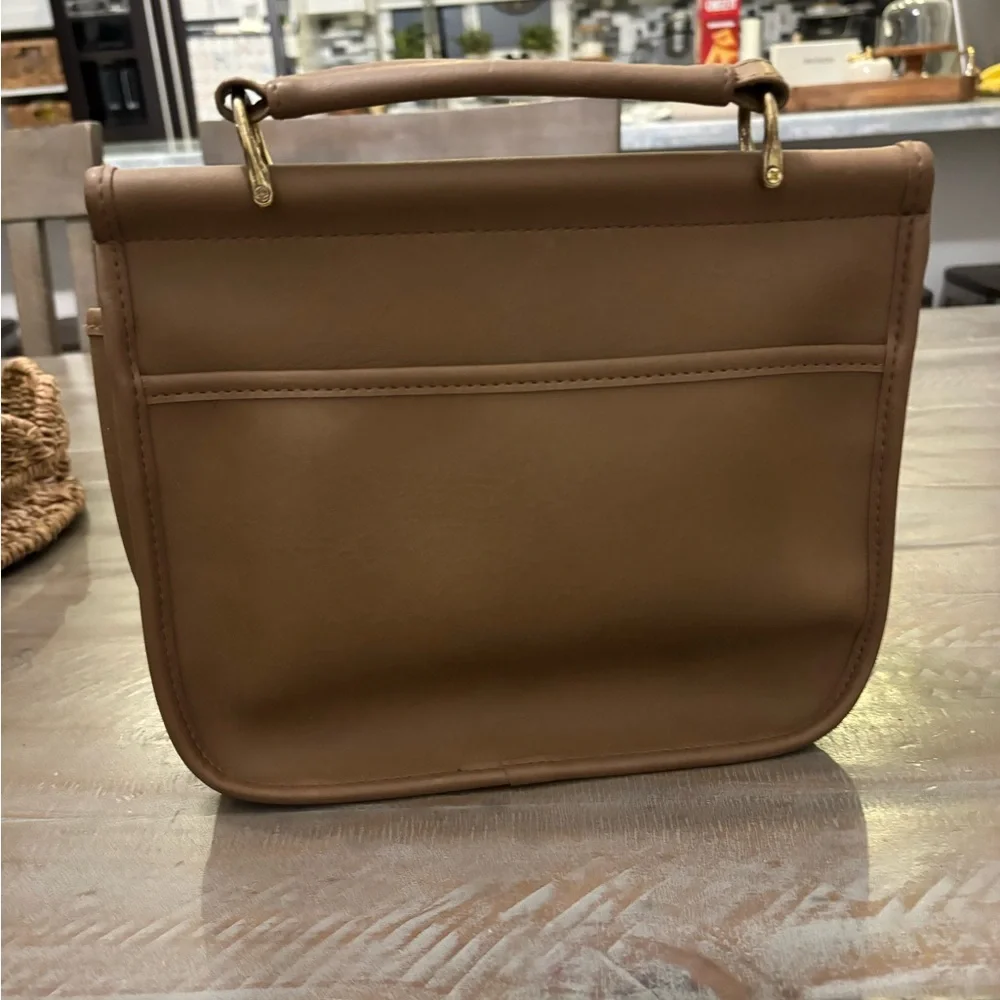 Classic Collection Handbag - Picture 2 of 6